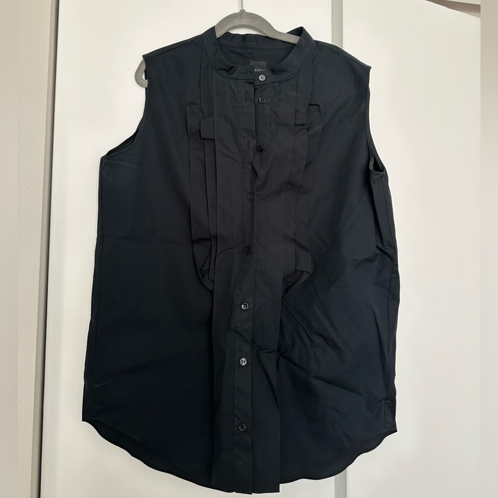 Barney’s NY Sleeveless Black Blouse Size 40